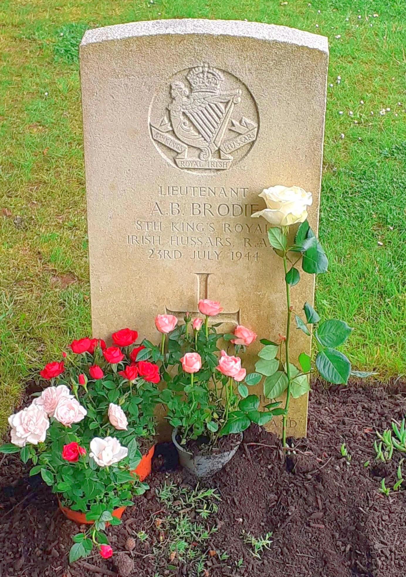 ((Image boydhis8brodie_allan_grave.jpg should appear here.))